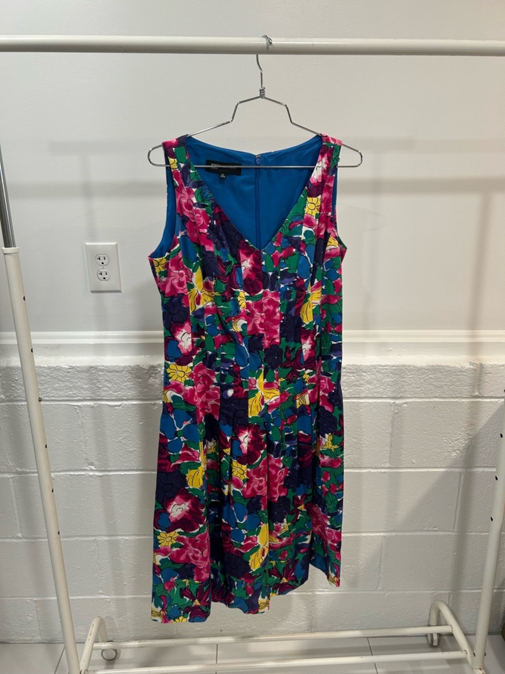 Jones New York V-Neck Floral Midi Dress in Pink, Blue & Yellow